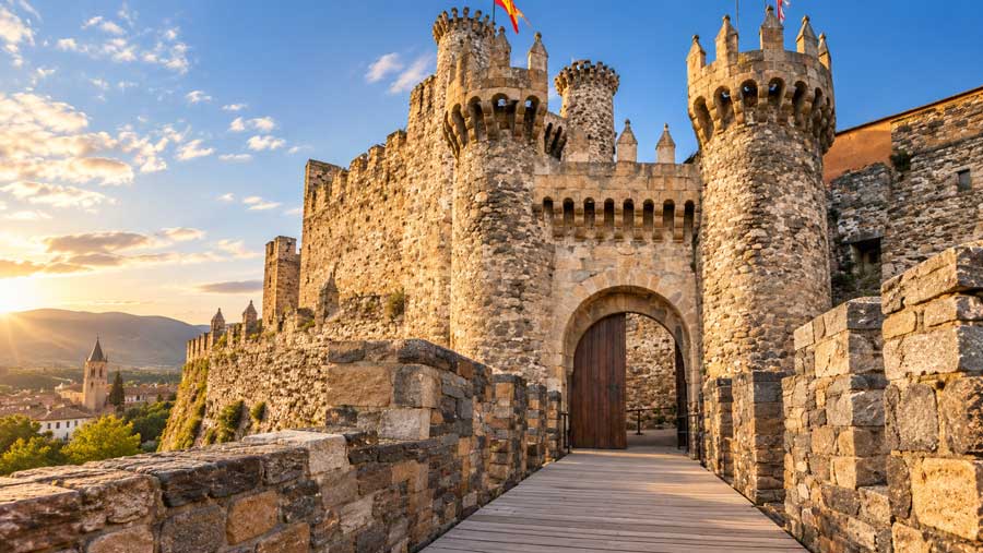 Castillo de los Templarios de Ponferrada, El Bierzo, zona de referencia de la consulta de traumatología del Dr. David Cimas